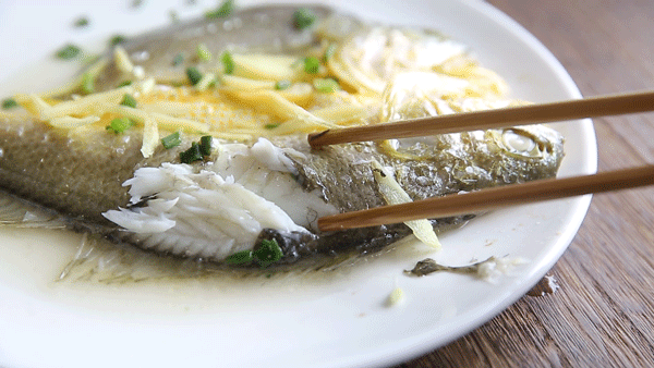 怎么清蒸大黄鱼好吃，就能get一盘鲜嫩的大黄鱼