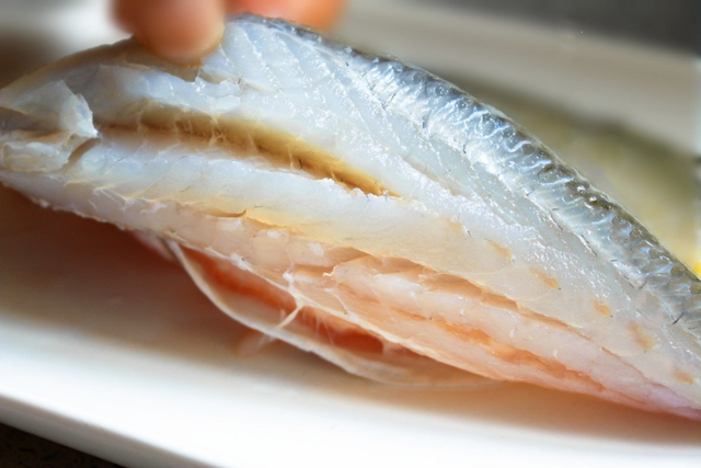 怎么清蒸大黄鱼好吃，就能get一盘鲜嫩的大黄鱼