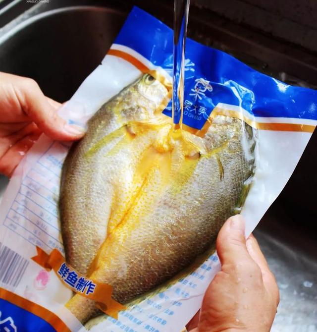 怎么清蒸大黄鱼好吃，就能get一盘鲜嫩的大黄鱼