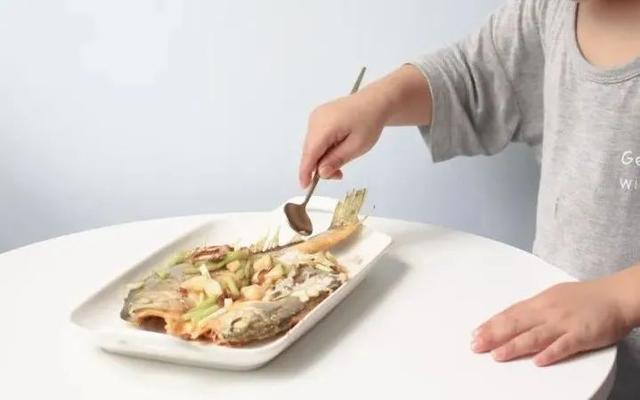 怎么清蒸大黄鱼好吃，就能get一盘鲜嫩的大黄鱼