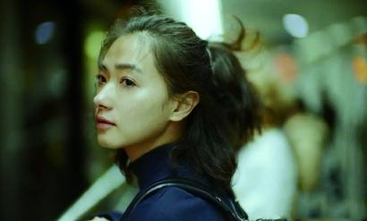 慈母守中线严父清野区网名，慈母守中线严父清野区微信昵称（演员万茜，一直在路上）