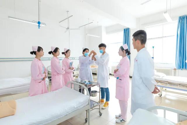 西安海棠学院怎么样，西安海棠职业学院怎么样（欢迎报考国家医学类综合类统招高校—西安海棠职业学院）