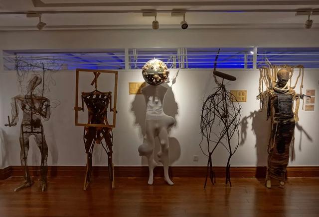 形而上学唯物主义例子20个，形而上学的观点（好奇柜：唯物主义的形而上学）