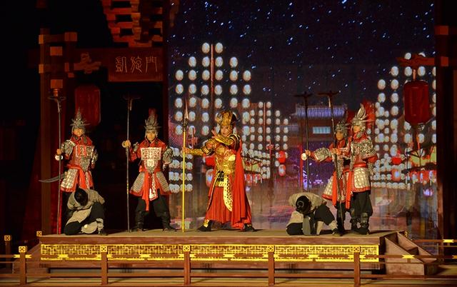 张国臂掖是什么意思，张国臂掖是成语吗（感受大汉王朝“张国臂掖）