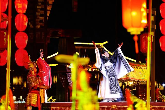 张国臂掖是什么意思，张国臂掖是成语吗（感受大汉王朝“张国臂掖）