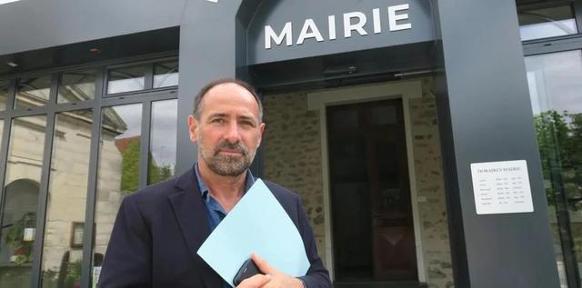 Roue. 微信昵称（备胎）网名，Roue. 微信昵称（备胎）微信昵称（市长被男子打断肋骨）