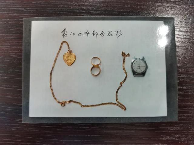 床板断了怎么修补，出租屋床板断了怎么办（杭州警方找到一张碎掉的木床）