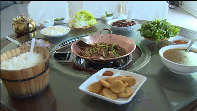 旱鸭怎么做好吃，旱鸭怎么做才好吃（吃在砚山——馋人的干锅鸭）