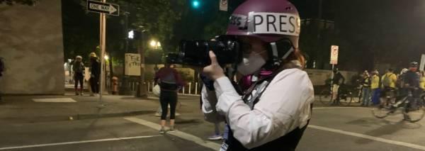 press什么意思，美警一点也不手软