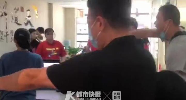 微商面膜代理(想做代理怎么找商家)