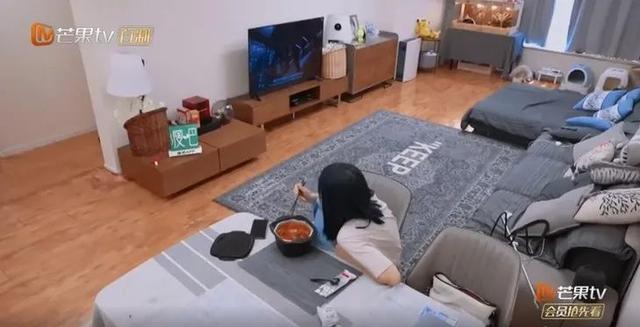 程潇女神超级美哦，微信头像，程潇女神超级美哦（娱乐圈最能宅的女明星找到了）