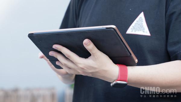 苹果平板电脑出到第几代了，苹果平板电脑第一代什么时候出的（一份让每个人乐在其中的甜点）