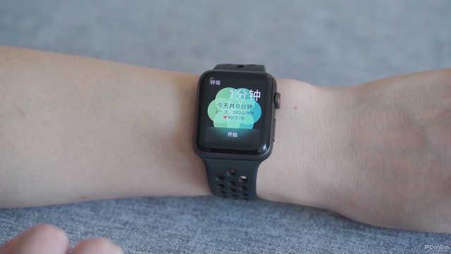 苹果手表长期不充电开不了机，苹果手表Apple（华为表对决苹果表，谁是未来）