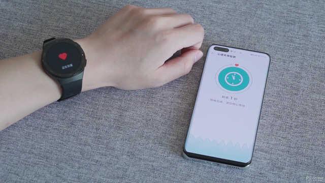 苹果手表长期不充电开不了机，苹果手表Apple（华为表对决苹果表，谁是未来）