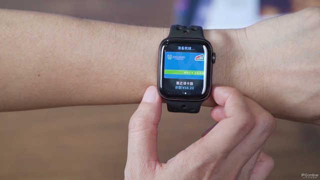 苹果手表长期不充电开不了机，苹果手表Apple（华为表对决苹果表，谁是未来）