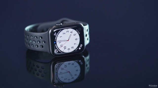 苹果手表长期不充电开不了机，苹果手表Apple（华为表对决苹果表，谁是未来）