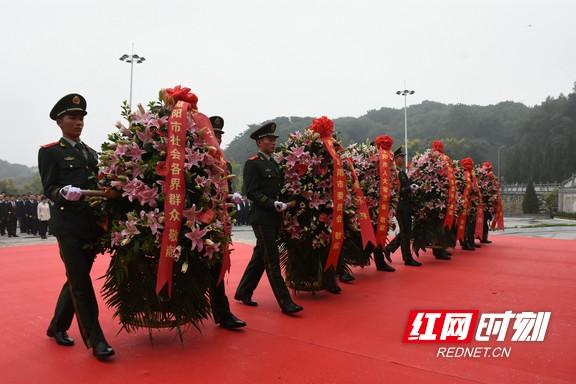 默哀图片 一路走好，地震默哀图片（多图，铭记功勋致敬英魂）