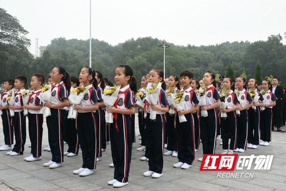 默哀图片 一路走好，地震默哀图片（多图，铭记功勋致敬英魂）