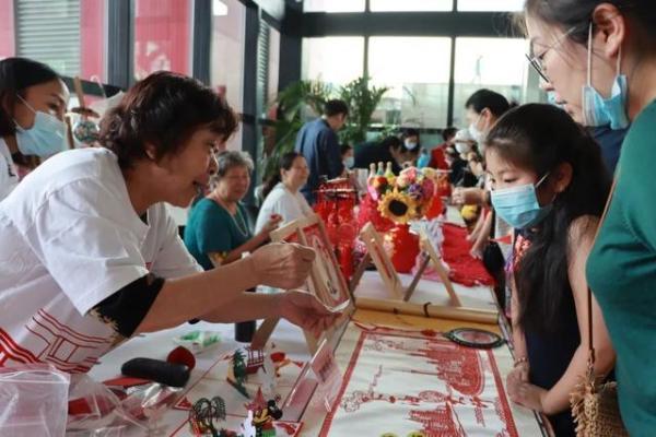 艺术活动有哪些，初中艺术活动包括哪些内容（艺术体验活动异彩纷呈）