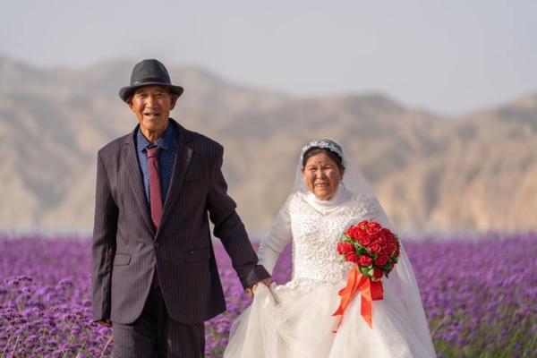 梦见喝喜酒会怎么样，梦见喝喜酒是什么征兆（才能一起好好过日子）