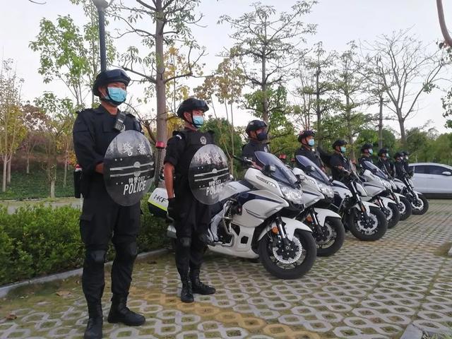 警察蜀黍怎么读，警察为什么叫蜀黍（你知道他是哪种蜀黍吗）