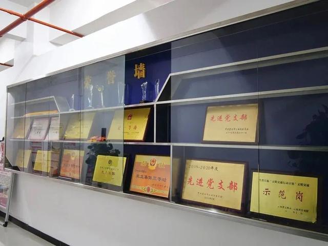 警察蜀黍怎么读，警察为什么叫蜀黍（你知道他是哪种蜀黍吗）