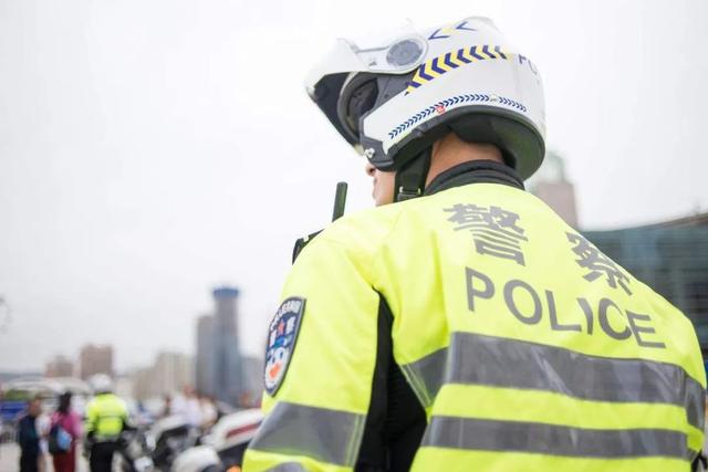 警察蜀黍怎么读，警察为什么叫蜀黍（你知道他是哪种蜀黍吗）