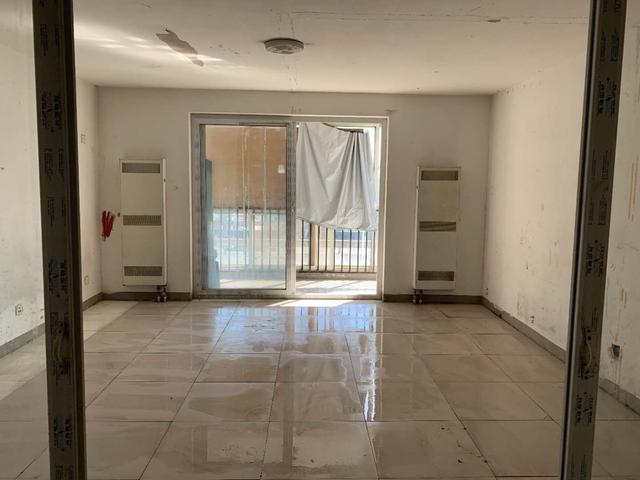 屋里有蛐蛐叫怎么消除，家里进蛐蛐了怎么驱赶（居民楼里养了上千只蛐蛐儿）