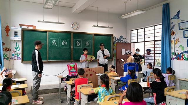 爱的回归线歌词下载，爱的回归线歌词（云南双江扶贫题材微电影《我的假期》上映）