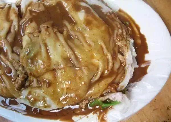 潮汕肠粉小吃介绍，在潮汕，有一百种方式炊肠粉