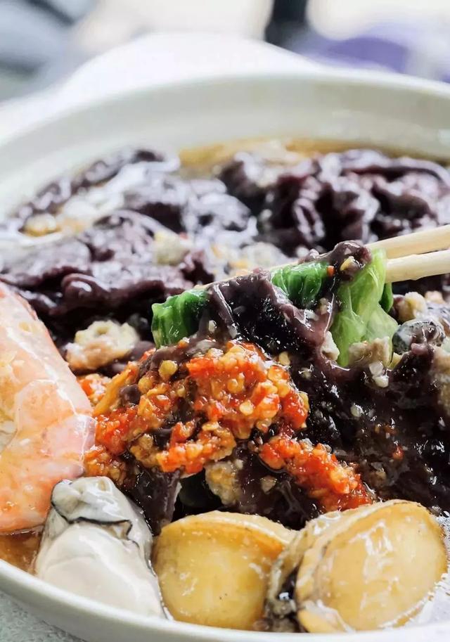 潮汕肠粉小吃介绍，在潮汕，有一百种方式炊肠粉