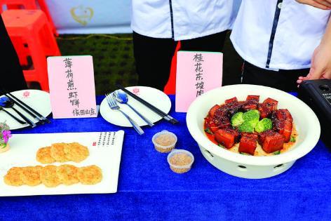 东江盐焗鸡是哪里菜，东江盐焗鸡是什么地方的菜（惠州美食穿越时光：地道东江味）