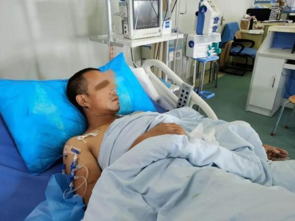 蘑菇要煮多久才熟，吃了半生不熟的蘑菇（贵州三人相约吃蘑菇）