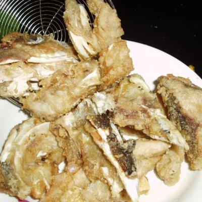 红烧鱼头的做法，红烧鱼头的做法 最正宗的做法窍门（#下饭红烧菜#红烧鱼头）