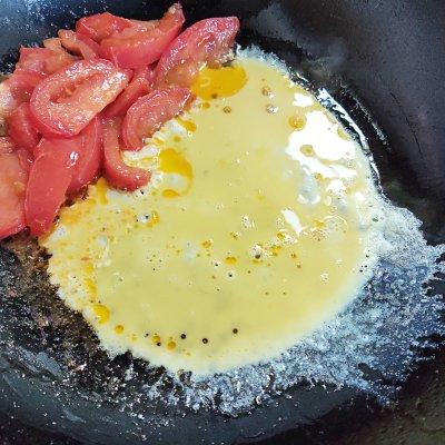 西红柿鸡蛋汤面条，番茄鸡蛋汤面的做法（懒人必备这道番茄鸡蛋面）