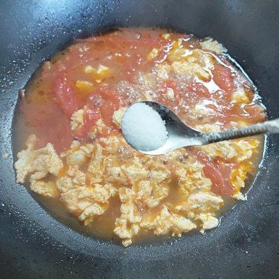 西红柿鸡蛋汤面条，番茄鸡蛋汤面的做法（懒人必备这道番茄鸡蛋面）
