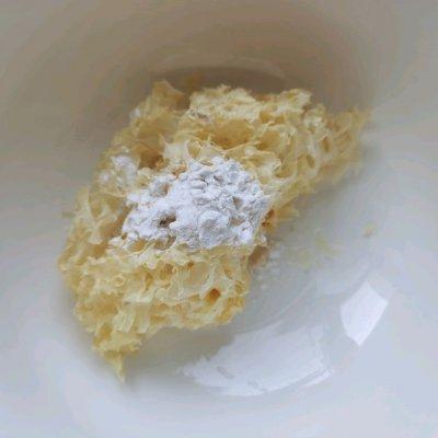 梨汤怎么熬，如何熬制梨水（润肺雪梨汤）