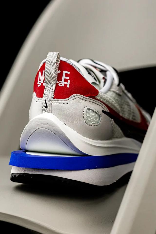 snkrs官网，snkrs是什么（冠希猛晒的情侣鞋未发先火）