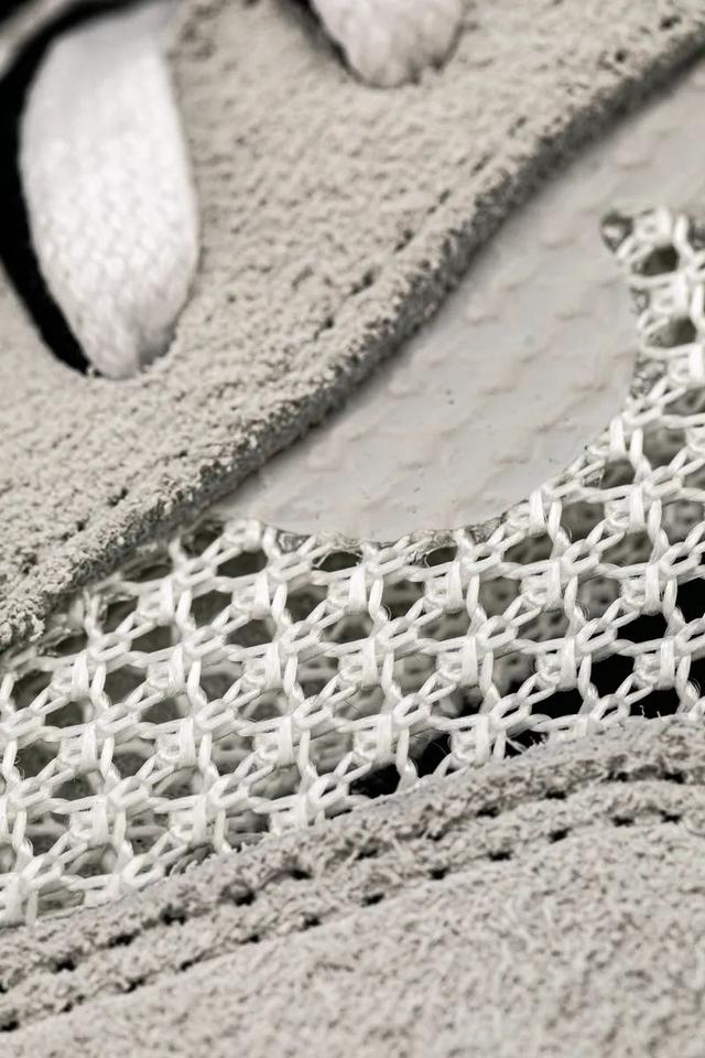 snkrs官网，snkrs是什么（冠希猛晒的情侣鞋未发先火）