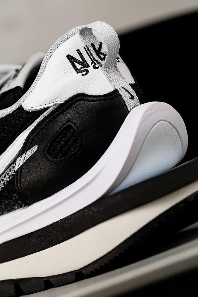 snkrs官网，snkrs是什么（冠希猛晒的情侣鞋未发先火）