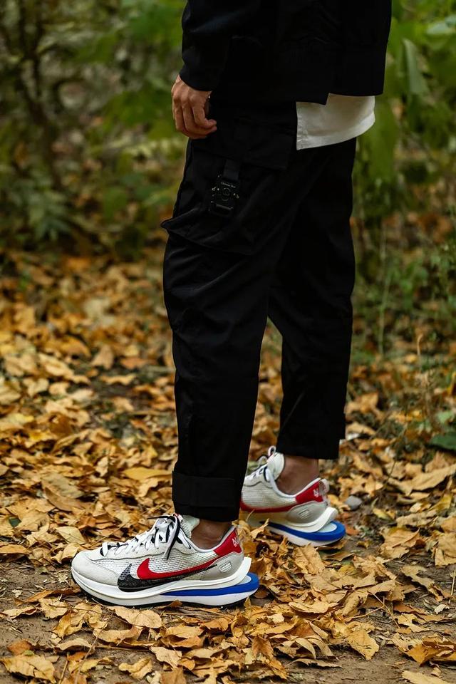 snkrs官网，snkrs是什么（冠希猛晒的情侣鞋未发先火）