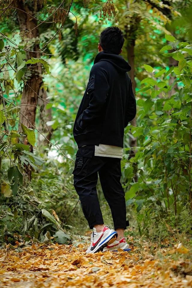 snkrs官网，snkrs是什么（冠希猛晒的情侣鞋未发先火）