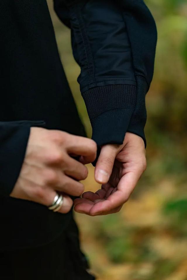 snkrs官网，snkrs是什么（冠希猛晒的情侣鞋未发先火）