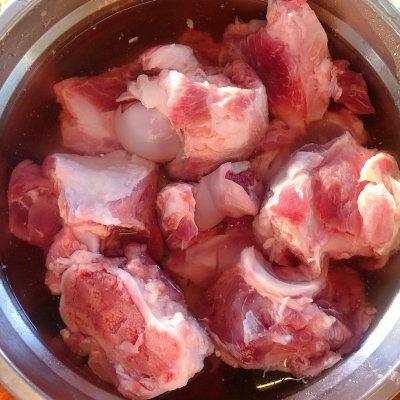 猪大骨玉米汤步骤，猪大骨和玉米怎么煮汤（冬日暖心）