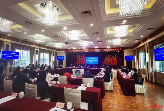 挑断脚筋判几年，当众对欲脱离组织成员“挑断脚筋、割断手筋”