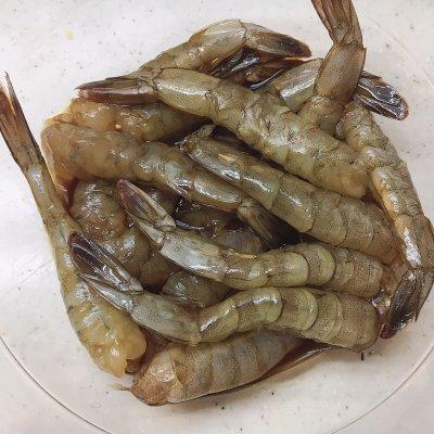 香煎虾串如何做，串虾怎么做好吃（谁没在睡梦中想过那顿香煎虾）