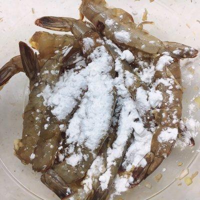 香煎虾串如何做，串虾怎么做好吃（谁没在睡梦中想过那顿香煎虾）