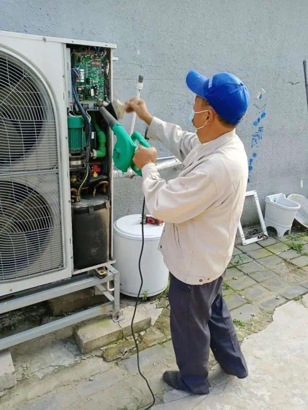 庞各庄家电视维修 庞各庄有支供暖维修队，24小时为村民服务