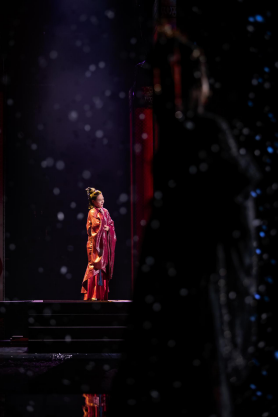 凤凰翅膀符号大全，像一只凤凰的特殊符号（原来红配绿才是古人的喜庆配色）