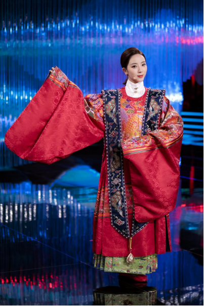 凤凰翅膀符号大全，像一只凤凰的特殊符号（原来红配绿才是古人的喜庆配色）